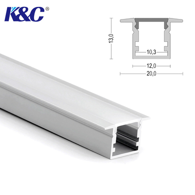 Prezzo buono Il T3 tempera il PC messo 20×13mm di alluminio di Manica dell'estrusione di profilo glassato in linea