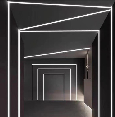 Prezzo buono Il soffitto principale di alluminio di profilo del pannello di carta e gesso del diffusore 6063 del pc ha messo il montaggio lineare della luce della camera di equilibrio in linea